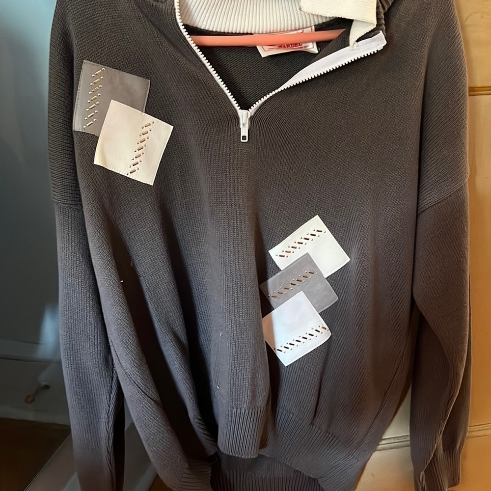 1980s vintage pullover sweater with fun patches, half zip